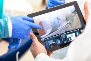 Medis Suite MR image on tablet